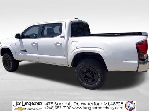 Used 2019 Toyota Tacoma SR5 RWD image 6
