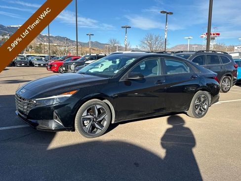 Certified 2023 Hyundai Elantra SEL w/ Convenience Package image 3