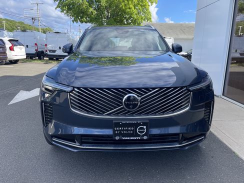 Used 2025 Volvo XC90 B6 Ultra w/ Protection Package Premier AWD/4WD image 2
