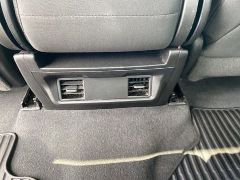 Certified 2022 Chevrolet Silverado 1500 Custom image 32