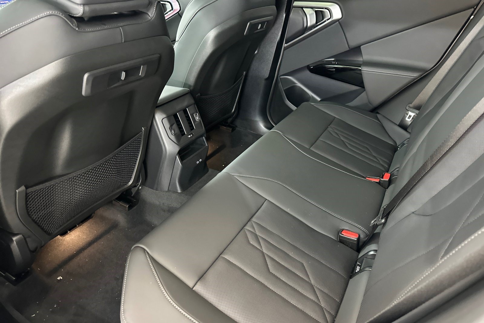 New 2026 BMW X3 xDrive30i w/ Convenience Package AWD/4WD image 21
