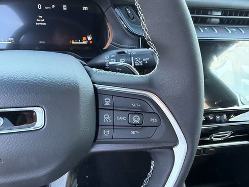 New 2026 Jeep Grand Cherokee Limited w/ Limited Altitude Package AWD/4WD image 16