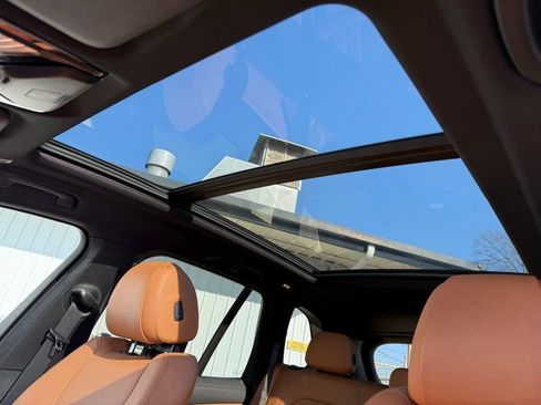 Used 2022 BMW X5 xDrive40i w/ M Sport Package image 14