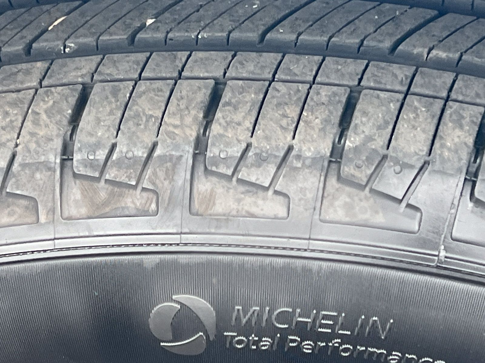 Used 2024 Chevrolet Equinox LT FWD image 7