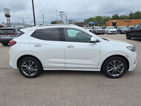 Certified 2022 Buick Encore GX Essence w/ Sport Touring Package FWD image 9