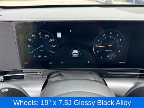 Used 2024 Hyundai Kona Limited image 24