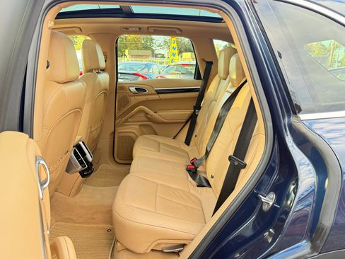 Used 2012 Porsche Cayenne image 32