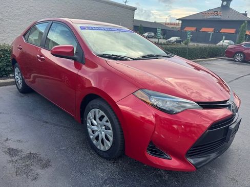 Used 2017 Toyota Corolla LE FWD image 6