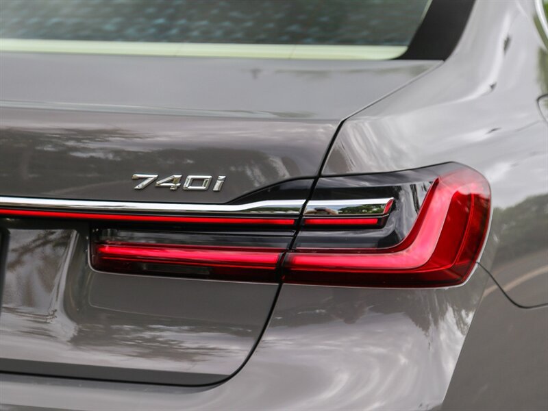 Used 2020 BMW 740i RWD image 15