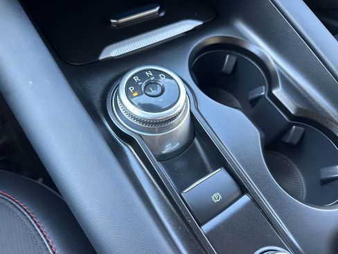 Used 2025 Ford Explorer ST-Line w/ ST-Line Street Pack image 17