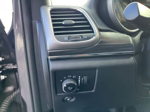 Used 2020 Jeep Grand Cherokee Limited image 26