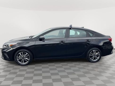 Certified 2023 Kia Forte LXS w/ LXS Technology Package FWD image 4