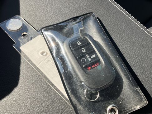 Certified 2025 Honda Pilot EX-L image 37