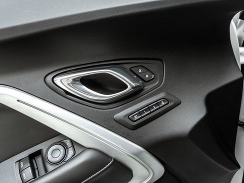 Used 2019 Chevrolet Camaro SS RWD image 15
