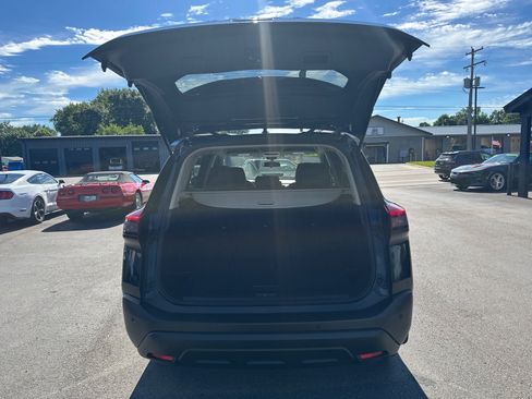 Used 2021 Nissan Rogue S FWD image 9