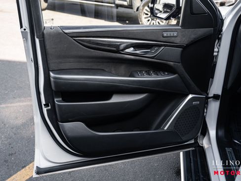 Used 2019 Cadillac Escalade Platinum image 15