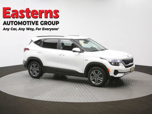 Used 2021 Kia Seltos S AWD/4WD image 46