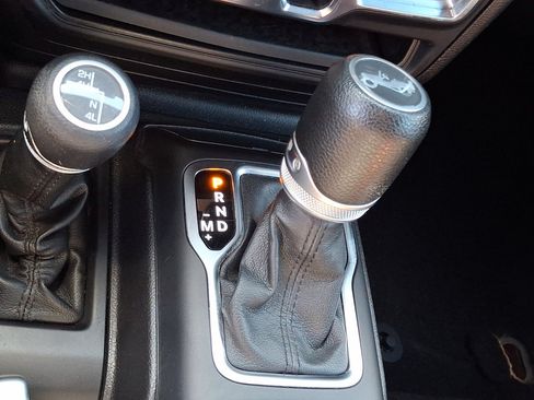 Used 2019 Jeep Wrangler Unlimited Sport AWD/4WD image 27
