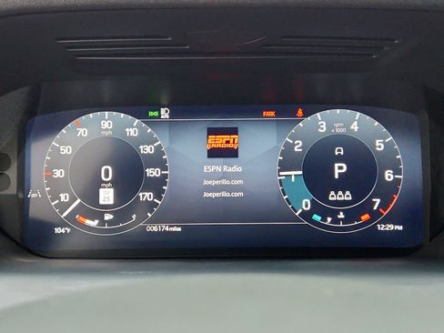 Used 2024 Land Rover Discovery Sport Dynamic SE AWD/4WD image 19