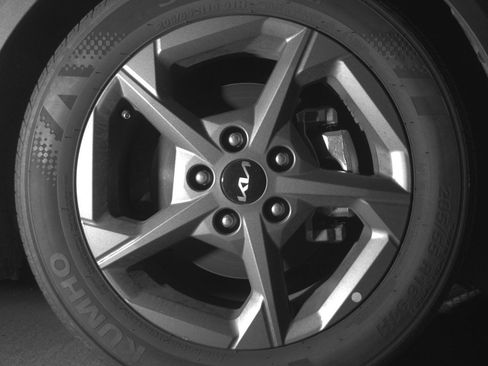 Used 2025 Kia K4 LXS image 13