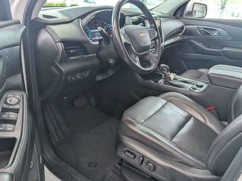 Used 2021 Chevrolet Traverse Premier AWD/4WD image 7