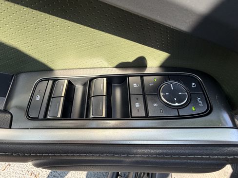 Used 2025 Lexus GX 550 AWD/4WD image 14