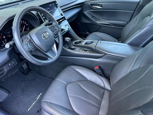 Used 2022 Toyota Avalon XLE w/ Moonroof Package FWD image 10