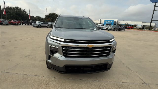 Used 2026 Chevrolet Traverse LT w/ Driver Confidence Package FWD image 3