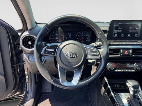 Used 2019 Kia Forte S w/ S Premium Package FWD image 11