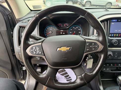 Used 2022 Chevrolet Colorado Z71 image 17