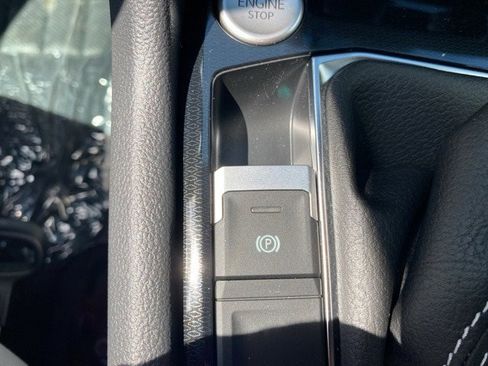 New 2025 Volkswagen Taos S image 38