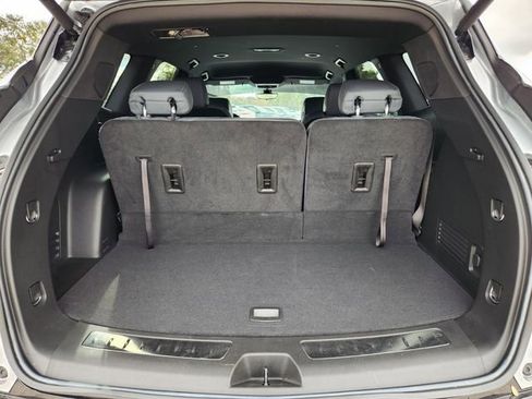 Used 2023 Buick Enclave Premium image 16