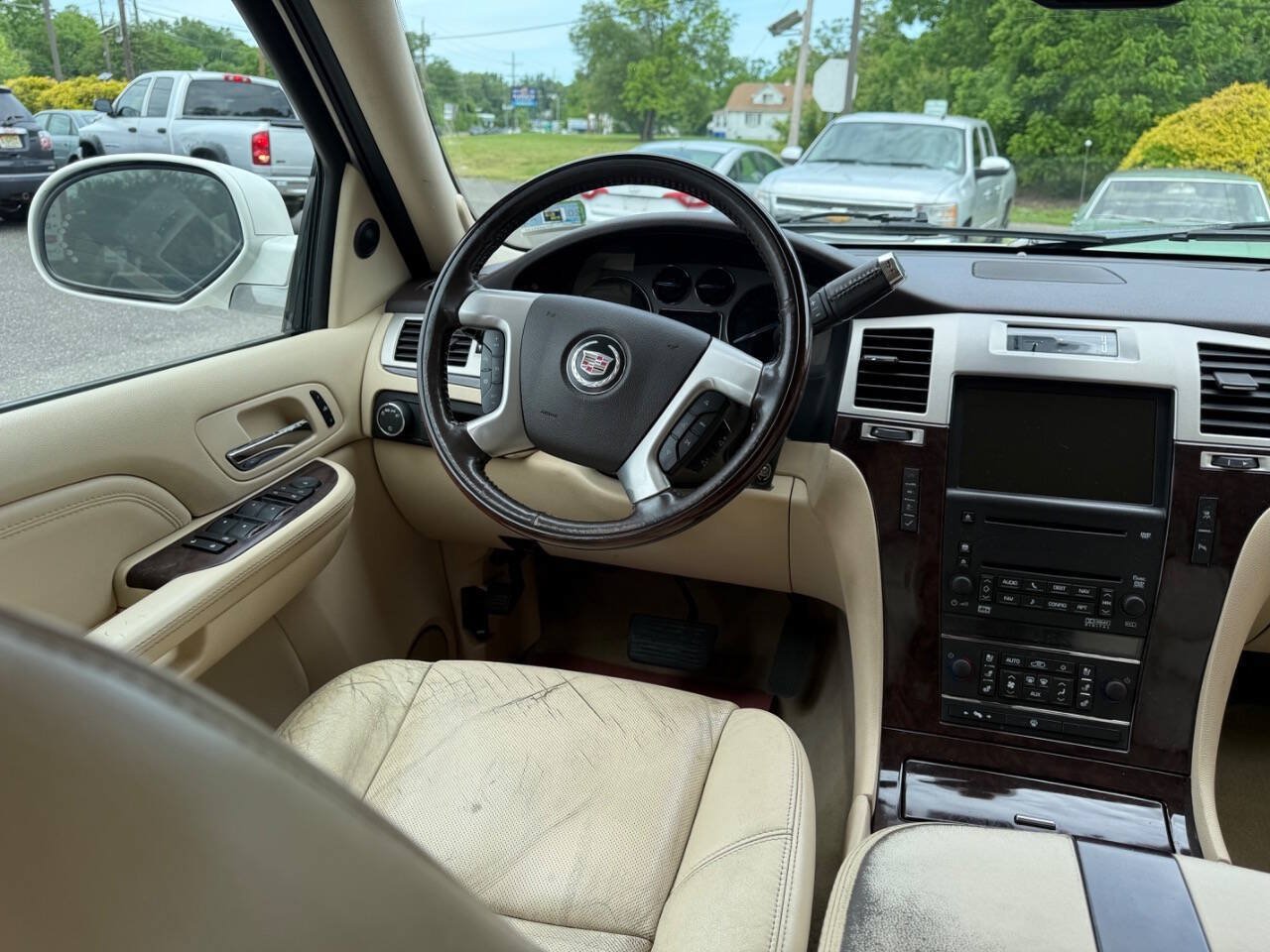 Used 2008 Cadillac Escalade AWD image 13