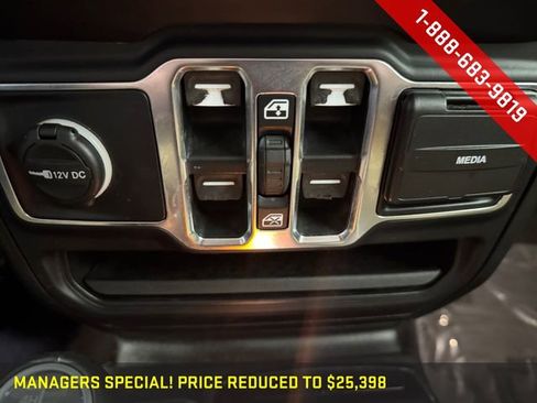 Used 2019 Jeep Wrangler Unlimited Sahara image 20