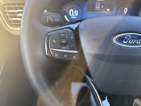 Used 2024 Ford Escape Platinum image 18