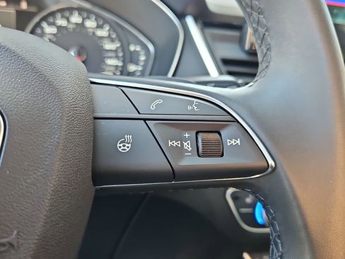 Used 2022 Audi Q5 2.0T Premium w/ Convenience Package image 25