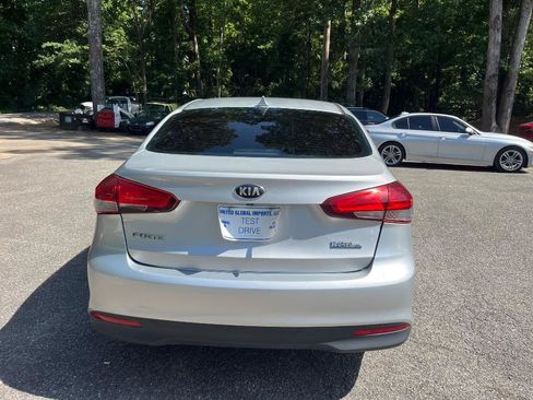 Used 2017 Kia Forte LX w/ LX Popular Package FWD image 7