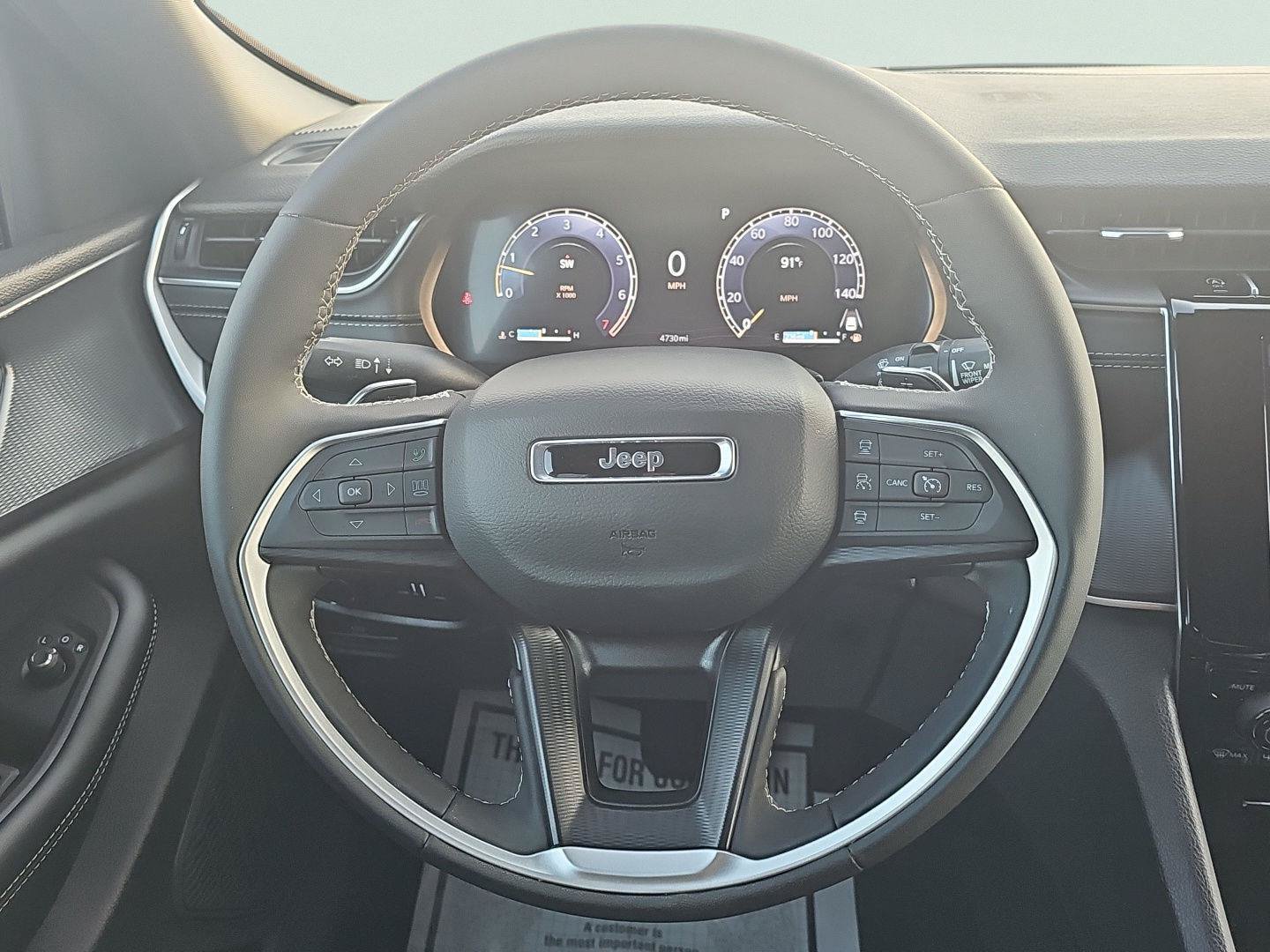 Used 2025 Jeep Grand Cherokee Altitude RWD image 18