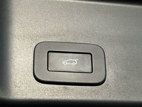 Used 2024 Land Rover Range Rover Evoque S image 31