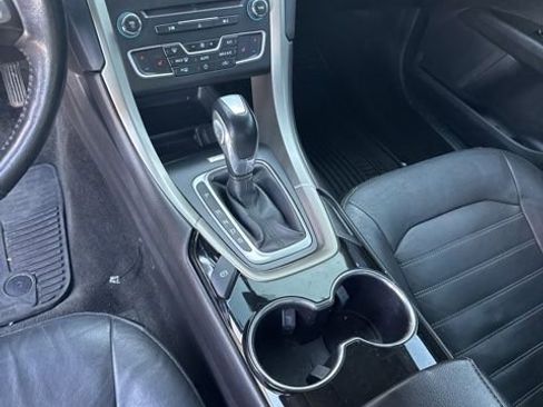 Used 2016 Ford Fusion SE w/ Equipment Group 202A image 8