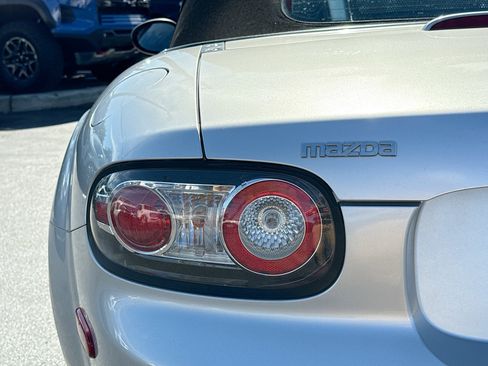 Used 2008 MAZDA MX-5 Miata Grand Touring image 11
