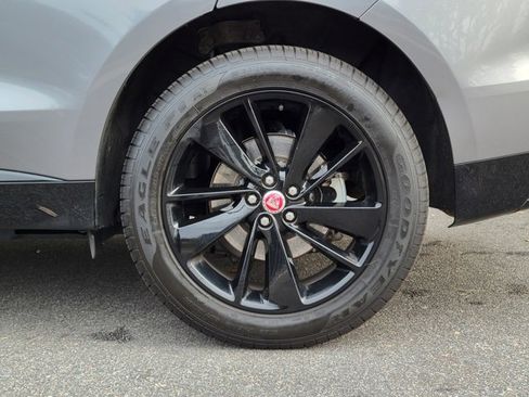 Used 2023 Jaguar F-PACE S image 15