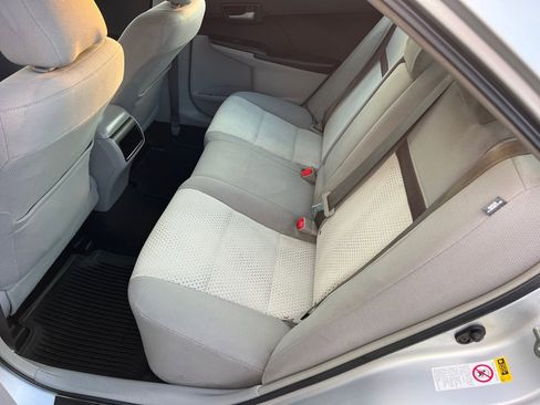 Used 2014 Toyota Camry FWD image 13