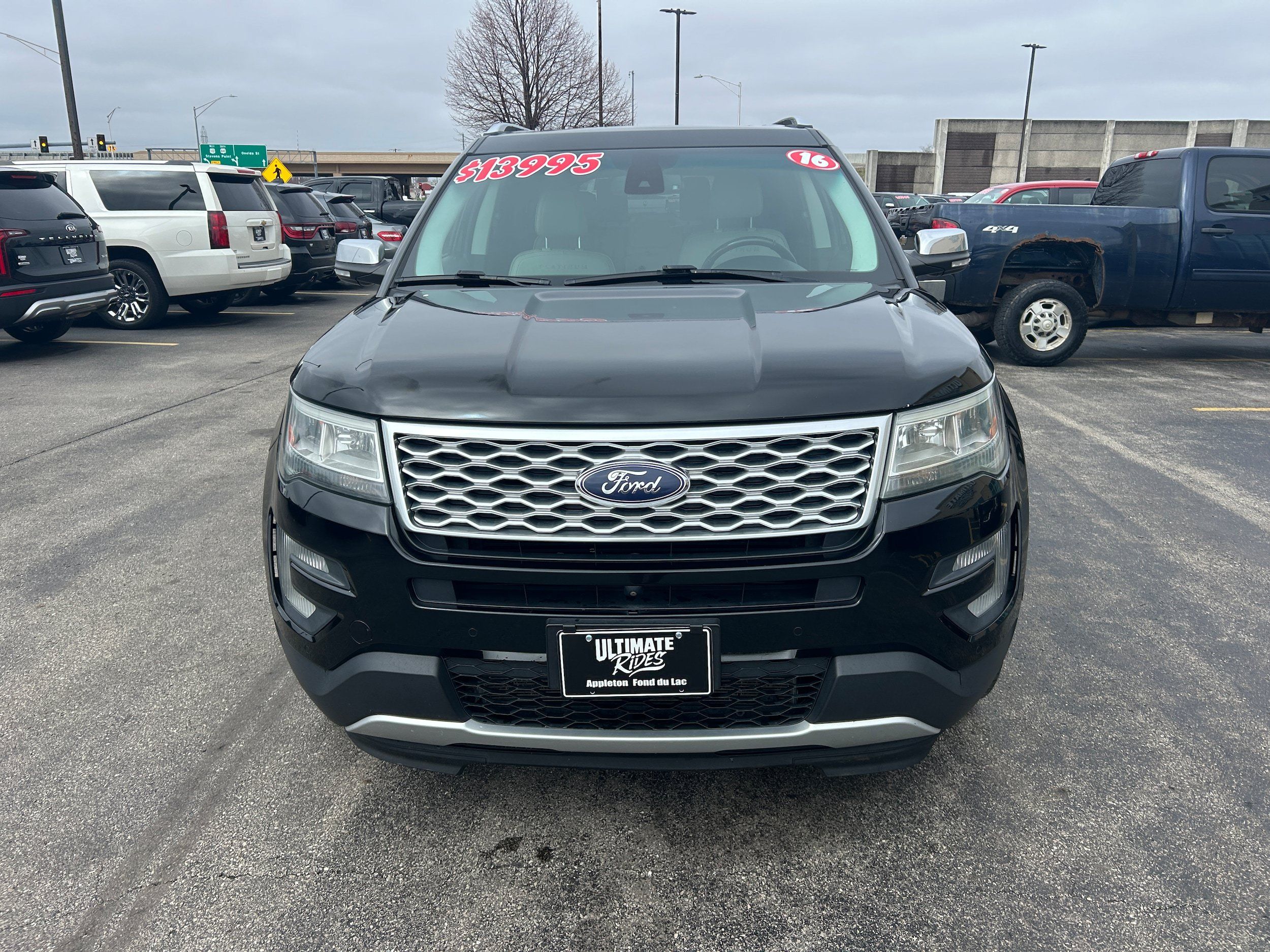 Used 2016 Ford Explorer Platinum AWD/4WD image 2