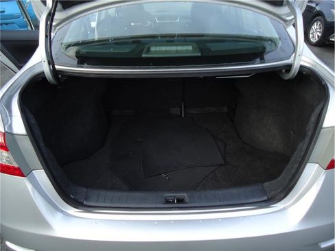 Used 2015 Nissan Sentra S image 17