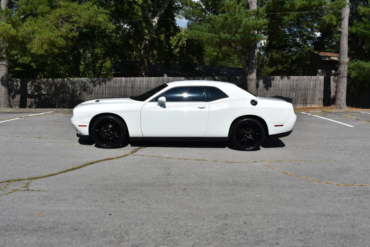Used 2016 Dodge Challenger SXT w/ Blacktop Package RWD image 3