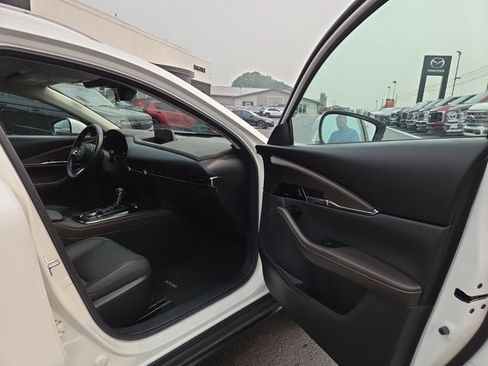 Used 2023 MAZDA CX-30 AWD 2.5 S w/ Premium Package image 14
