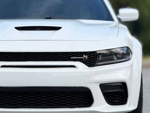 Used 2022 Dodge Charger Scat Pack RWD image 15
