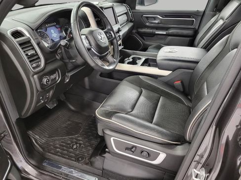 Used 2019 RAM 1500 Laramie w/ Sport Appearance Package image 10