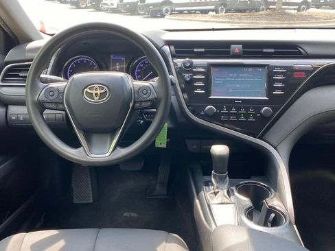 Used 2020 Toyota Camry LE FWD image 8